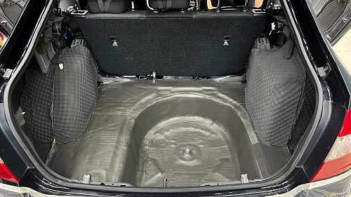 Шумоизоляция багажника Шкода Рапид