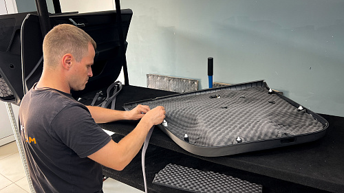 Противоскрип дверной обшивки Шкода Рапид